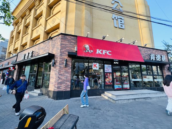 急需周转资金急抛！大宁国际地铁口转角铺，三开间，可餐饮送外摆