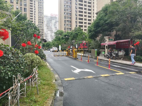 上海小区 松江小区 松江大学城小区 信达蓝爵 实景图 1/ 15 