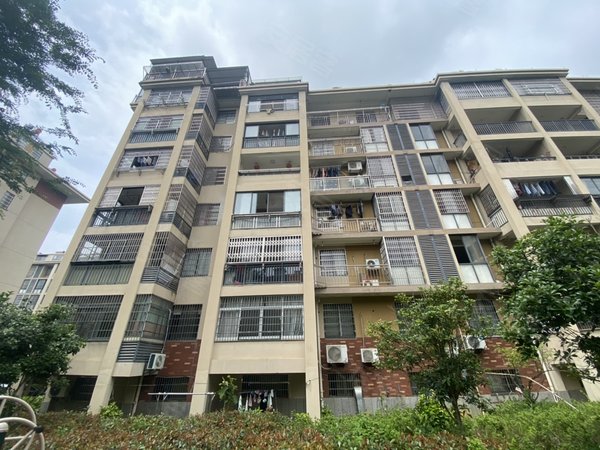 上饶小区 鄱阳小区 鄱阳城区小区 芝山美林实景图 1/ 11  &