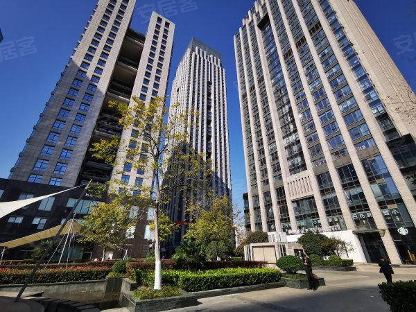 长江路三里庵之心城地铁口 置地 精装写字楼 朝南急卖