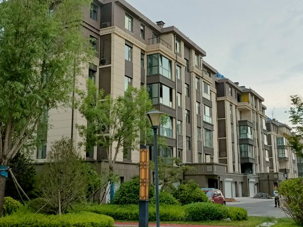 东营小区 垦利县小区 垦利一中小区 翡翠华庭实景图 1/ 16  &