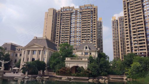 成都小区 新都小区 三河小区 中洲中央公园白鹭郡实景图 1/ 17  