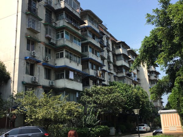 成都房产网>成都小区>武侯小区>五大花园小区>交大庭院>实景图1/11