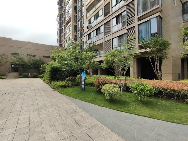 绍兴小区 柯桥小区 柯桥小区 蓝堡公寓实景图 1/ 14  