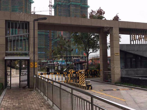 风荷丽景尚城西区