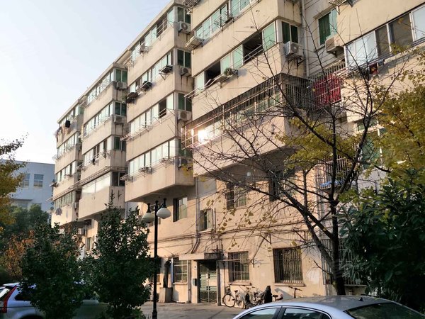 扬州小区 邗江小区 邗江中路小区 兰苑(c区)实景图 1/ 13  &