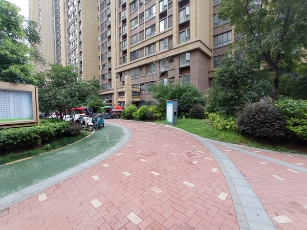 阜阳小区 颍州小区 淮河路,阜王路小区 宝龙城市广场实景图 1/ 13 &