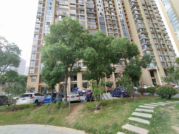 南京小区 江宁小区 东山小区 玉堂花园实景图 1/ 17  