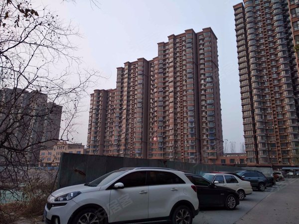 保定小区 清苑小区 迎宾中街小区 公园风景城实景图 1/ 7  