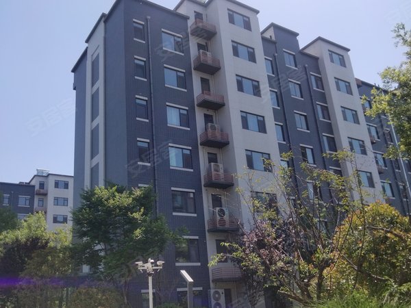 日照小区 莒县小区 城区小区 杏林苑实景图 1/ 8  