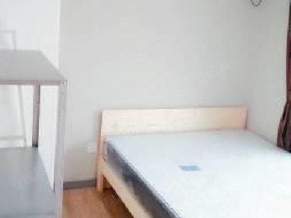 英华达,英业达门口厂车,地铁800米,地中海装修