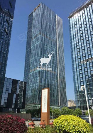 台江万达cbd 升龙汇金中心160平精装修 出租