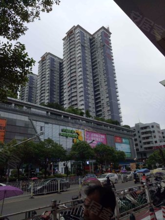 地铁13号沿线新塘广场82方两房 首付35万搞定过两年免重税