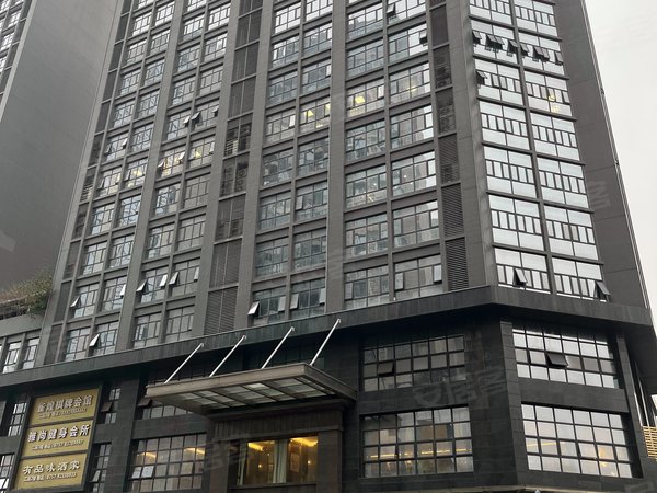 磐石大厦!105方4000包含管理费