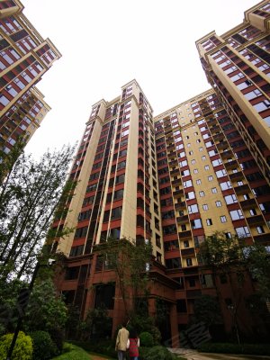 成都小区 崇州小区 崇州城区小区 御澜山实景图 1/ 14  