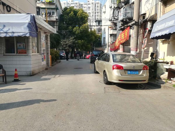 佳木斯路208弄小区