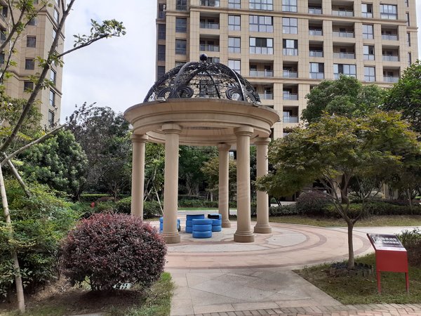 湖州小区 长兴小区 长兴市区小区 张家村花园南区实景图 1/ 18 