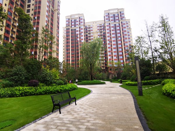 成都小区 崇州小区 崇州城区小区 御澜山实景图 1/ 14  