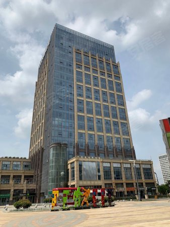 光谷东正地铁口政务中心旁,甲级纯写沃德中心247平精装!