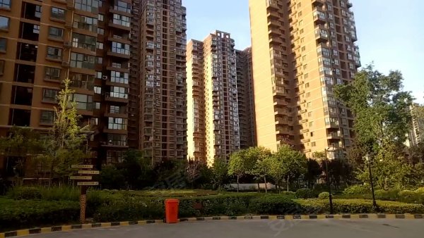 周边环境视频,浩华北郡楼栋外景视频,小区路况配套设施视频-西安安居