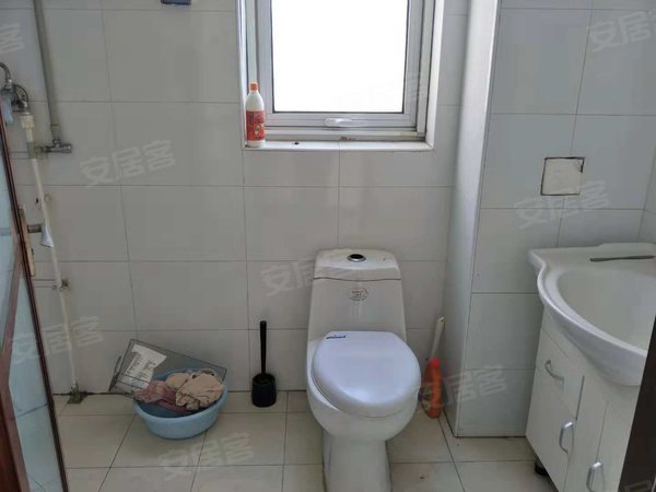 学院路 八家嘉苑95平大两居 电梯房精装修有车位 南北通透