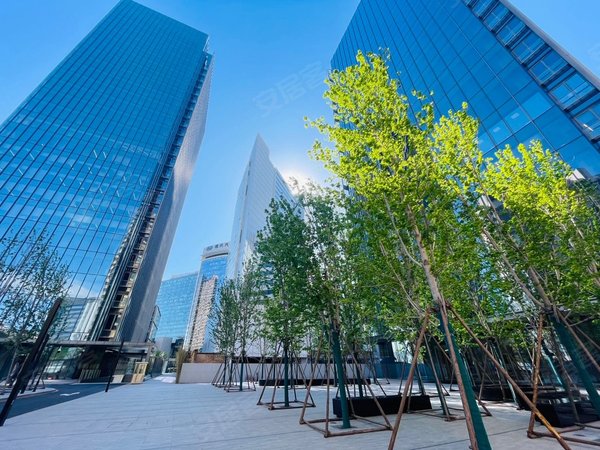 查看全部图片(10张)楼盘霄云路33号大厦在租房源贴3个在租房源在售