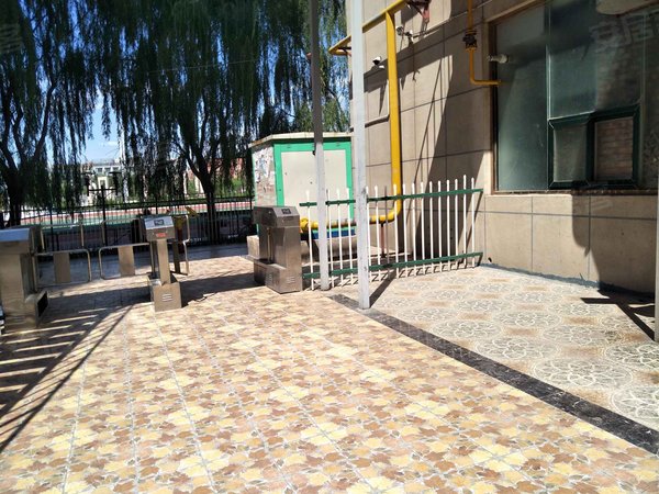 榆林小区 绥德小区 绥德城区小区 金阳光小区实景图 1/ 7  &