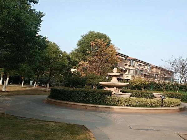 万裕龙庭水岸(别墅)