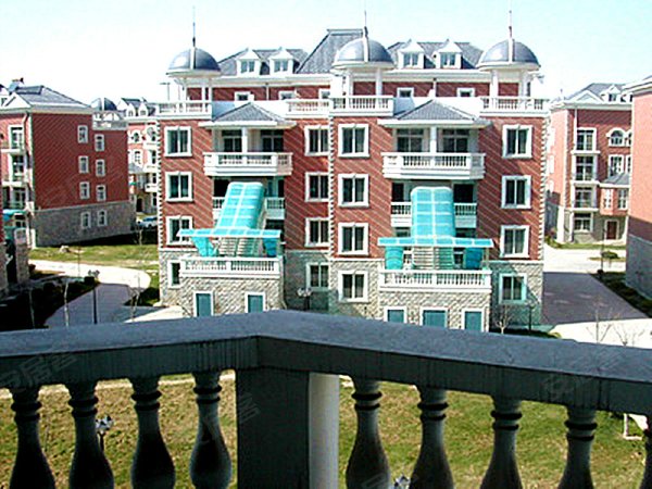 园》别墅,共三层不到300平毛坯,5000元