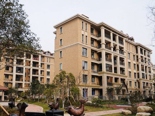 卧龙丽景湾三期原墅高层