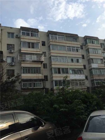 拥金1个点宏福园小区,精装,三居室改两居室