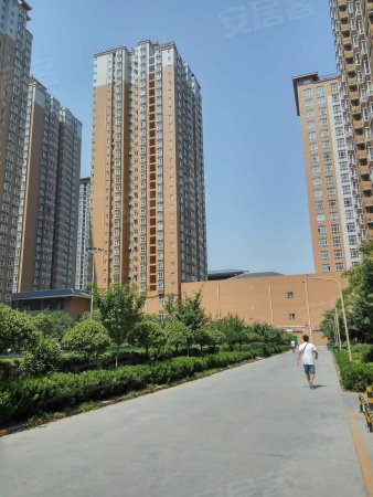 二环内准现房不限购风荷郡均价700*分期 交房拿证无忧