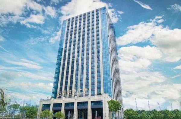 大连路 文通大厦 300平精装修 丨高区看江丨近北外滩白玉兰