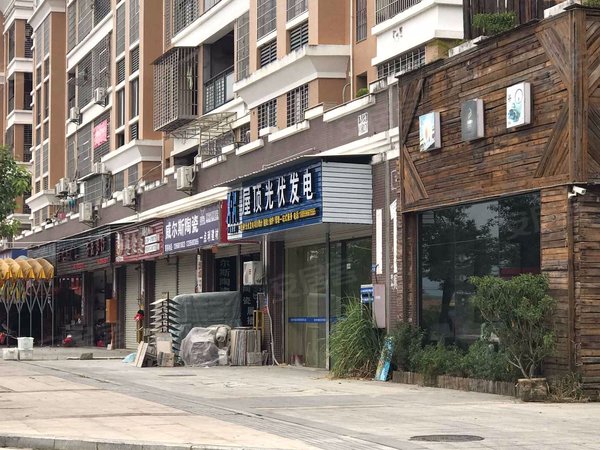 漳州小区 漳浦小区 城区小区 江滨花园b区 实景图 1/ 21  &