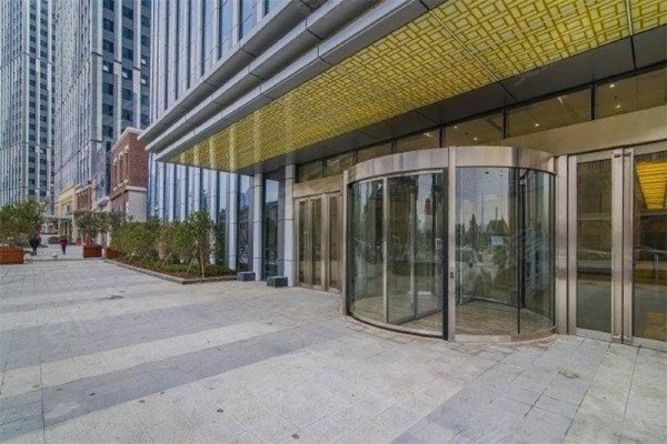 实拍 汉街总部国际 挂角537平采光好 7加1 大工区