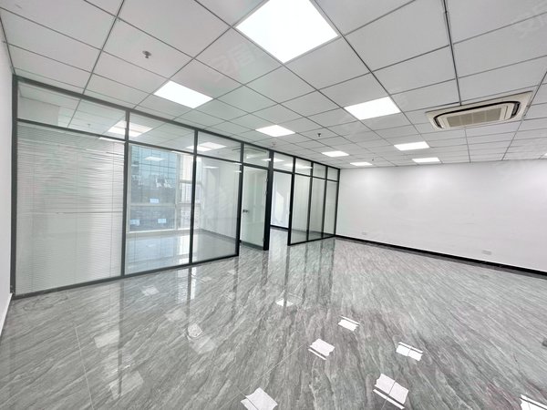 侨商大厦155朝南平双隔间,电梯口位置,地铁口