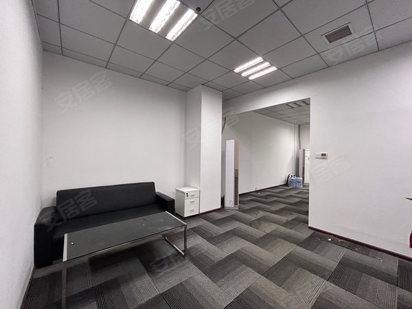 佩尔中心296平双面采光花园式办公环境配家具-武汉58安居客