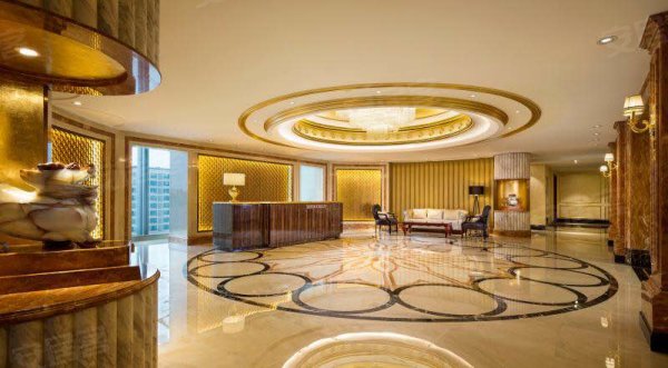 运达中央广场整层1750全新豪装高层出售