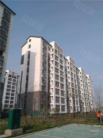 馨苑小区,2楼125平三室两厅精装修112万可谈