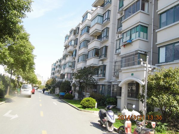 上海小区 奉贤区小区 西渡小区 > 文怡花园  实景图 1/ 20  &