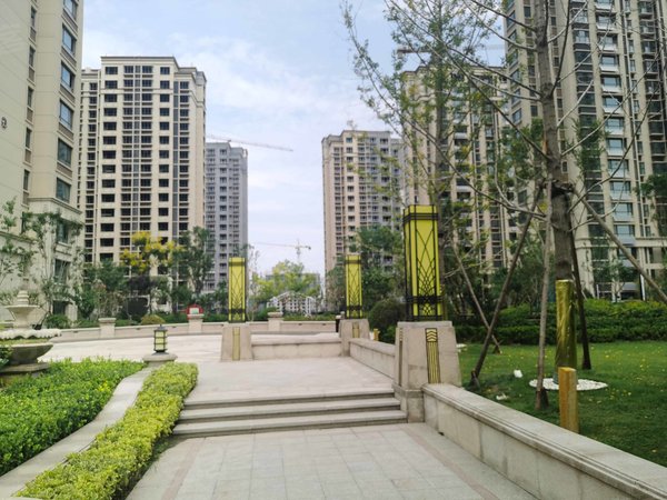 菏泽小区 曹县小区 曹县城区小区 德嘉绿城实景图 1/ 21  &