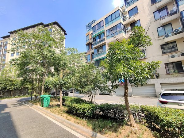 湖州小区 安吉县小区 递铺小区 阳光华苑实景图 1/ 13  