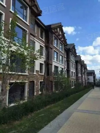 夏各庄由山由谷别墅,上下3层,160平米,带小院,70年产权