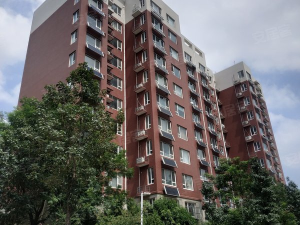 济南小区 长清小区 长清湖小区 艺苑小区实景图 1/ 12  