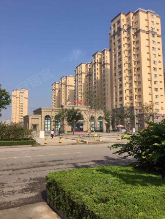 九龙湾 三室两厅 简单装修 送地下室 电梯房 白沙河边