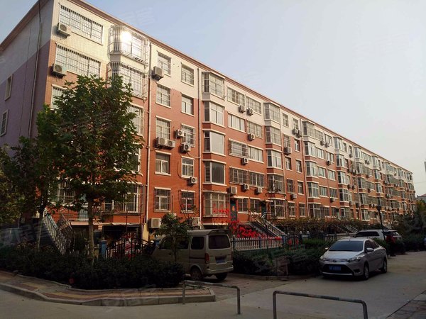 保定小区 满城小区 惠友购物小区 西山花园 实景图 1/ 30  &