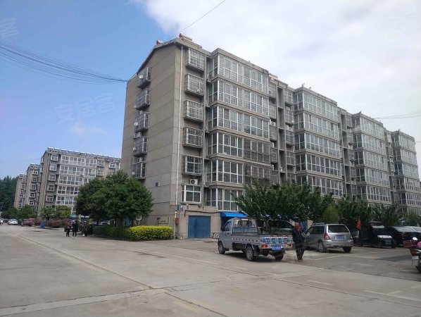 西湖花园3室2厅*楼层