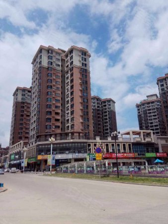 大新城 南贸花园一期 业主自住精装两房出售 朝南看花园