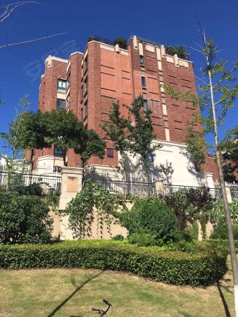 仙林保利紫晶山新出三房中间楼层视野开阔满二无税有车位送设施