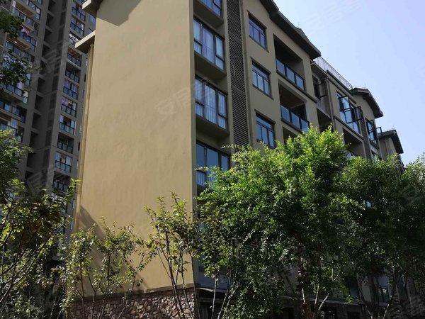 重庆小区 忠县小区 忠县城区小区 香山国际(a区)实景图 1/ 14 